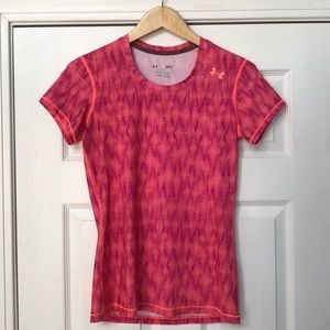 Women’s fitted Under Armour shirt